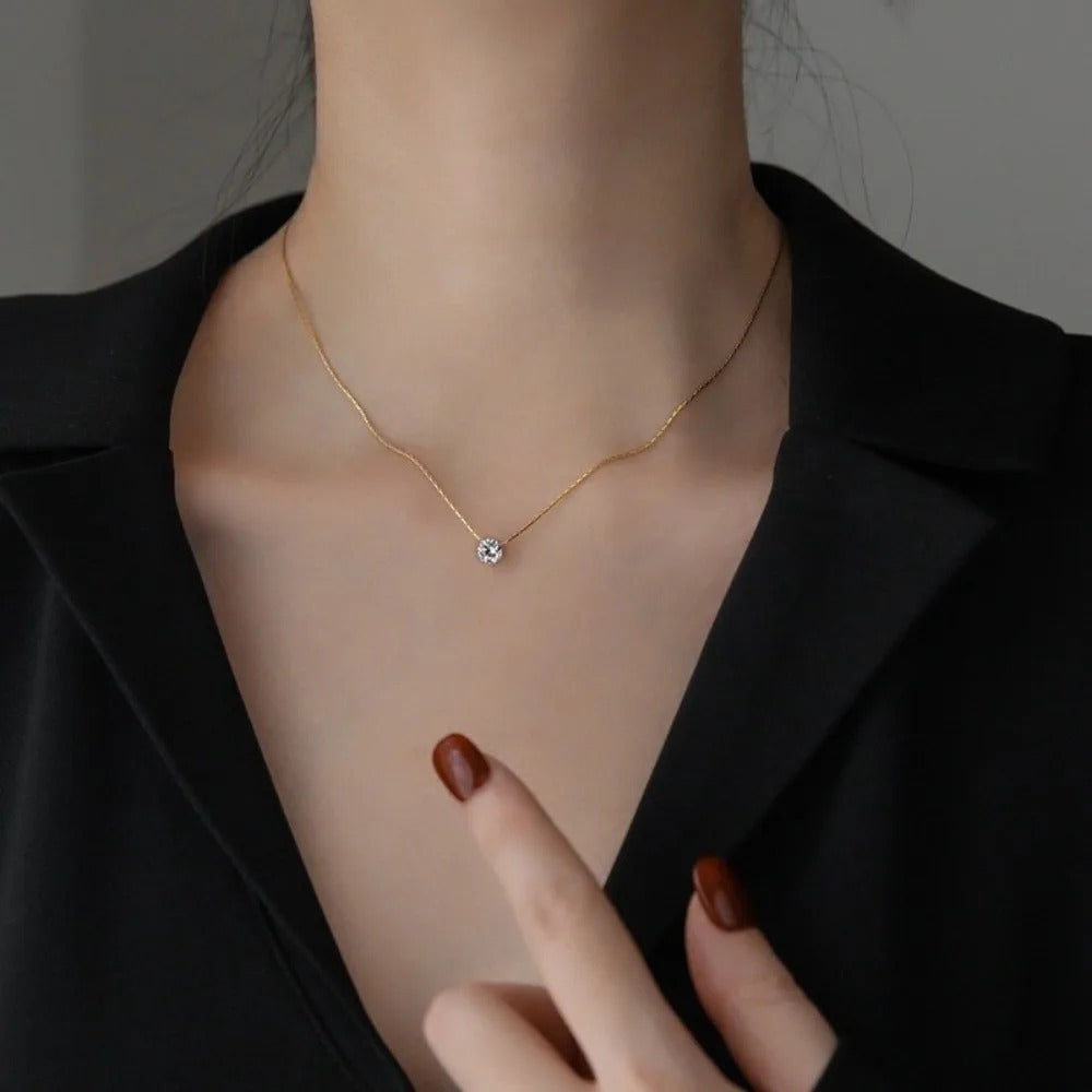 Cléa moissanite steinhálsmen